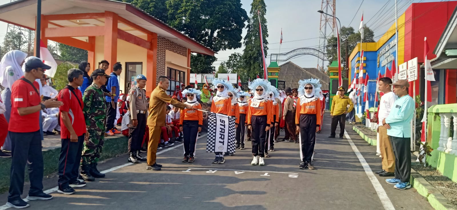 Semarak HUT ke-81 RI, Kecamatan Moga Gelar Lomba Gerak Jalan Libatkan Pelajar Berbagai Jenjang
