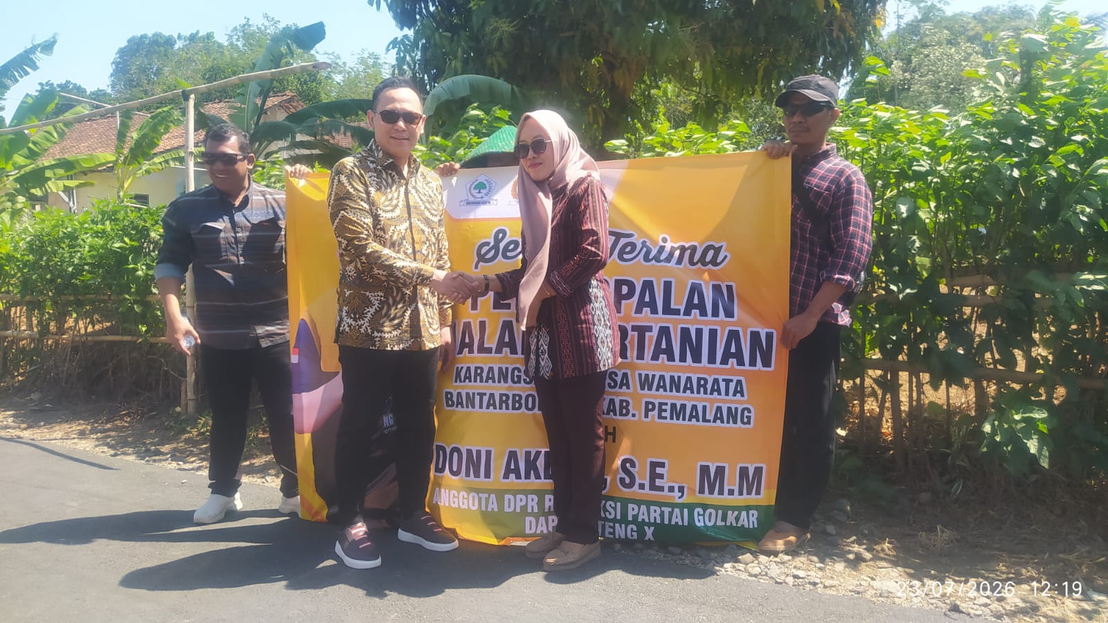 Doni Akbar Tinjau Jalan Desa Hasil Dana Aspirasi di Pemalang, Serap Aspirasi Pengembangan Wisata dan Infrastruktur