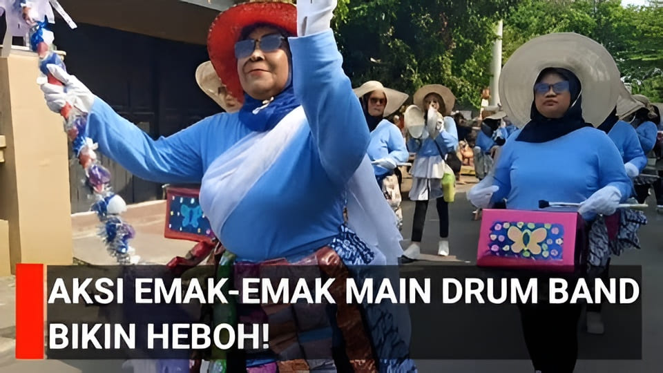 Aksi Emak-Emak Main Drum Band Bikin Heboh di Peringatan Maulid Nabi Desa Taman