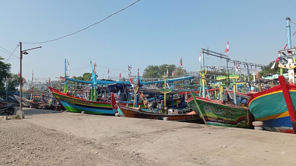 TPI Tanjungsari Pemalang: Surga Seafood Segar Harga Miring hingga Spot Menikmati Senja