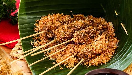 sate-bumbu-kelapa